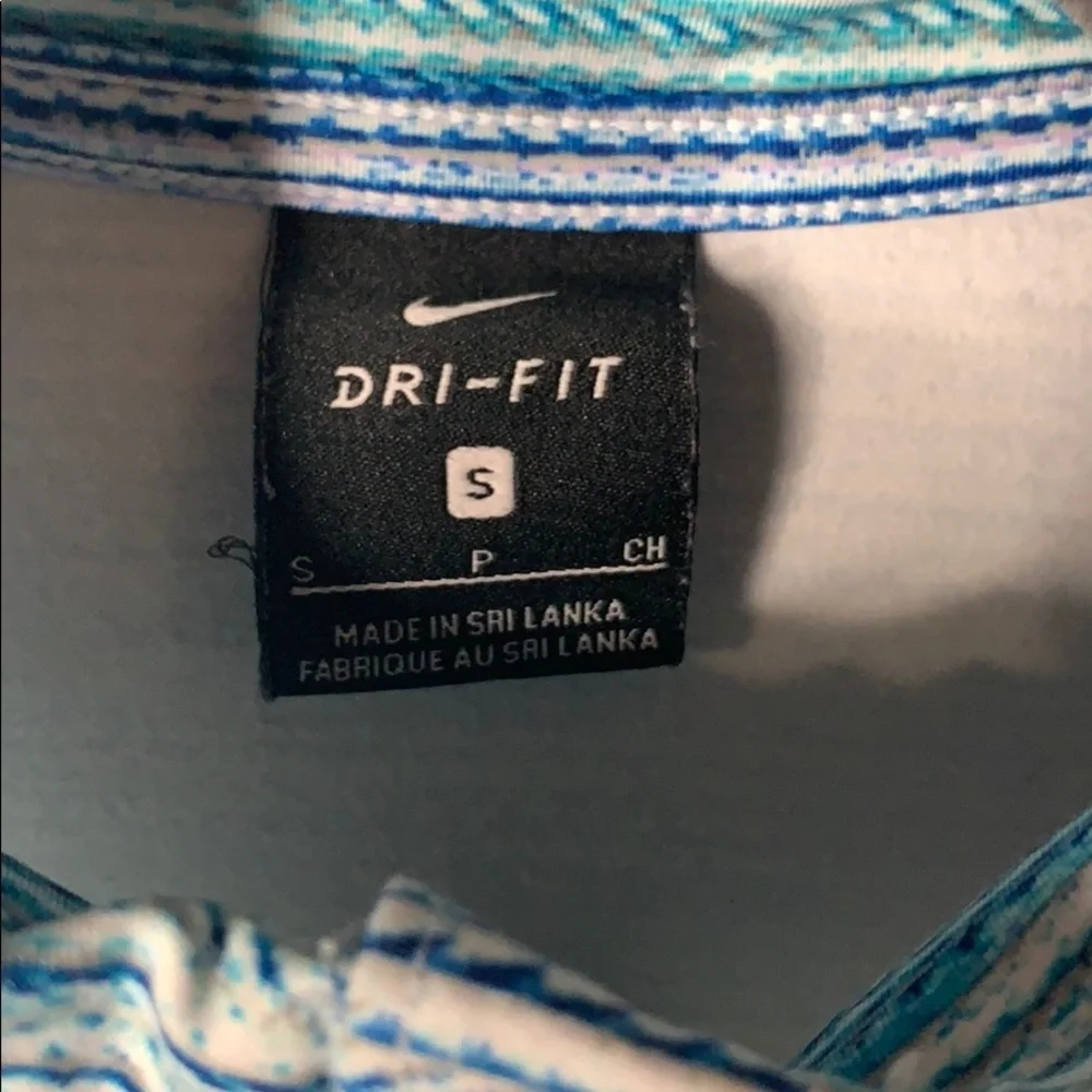 NIKE Dri-Fit women's fitted sport top S‎